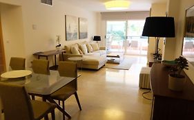 Luxury Modern Apartment With Terrace, Pool And Garage!